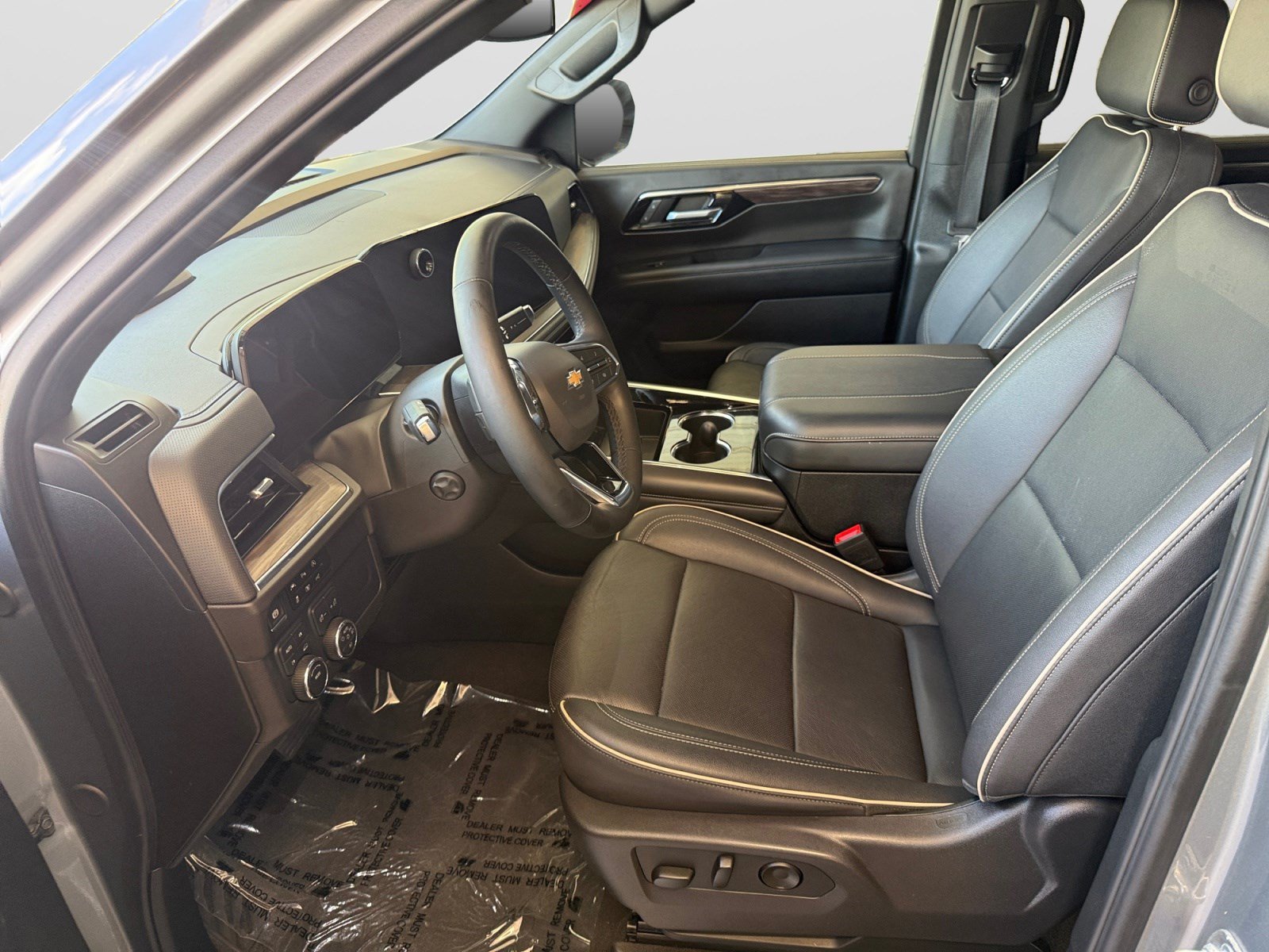 Used 2025 Chevrolet Tahoe Premier AWD/4WD image 11