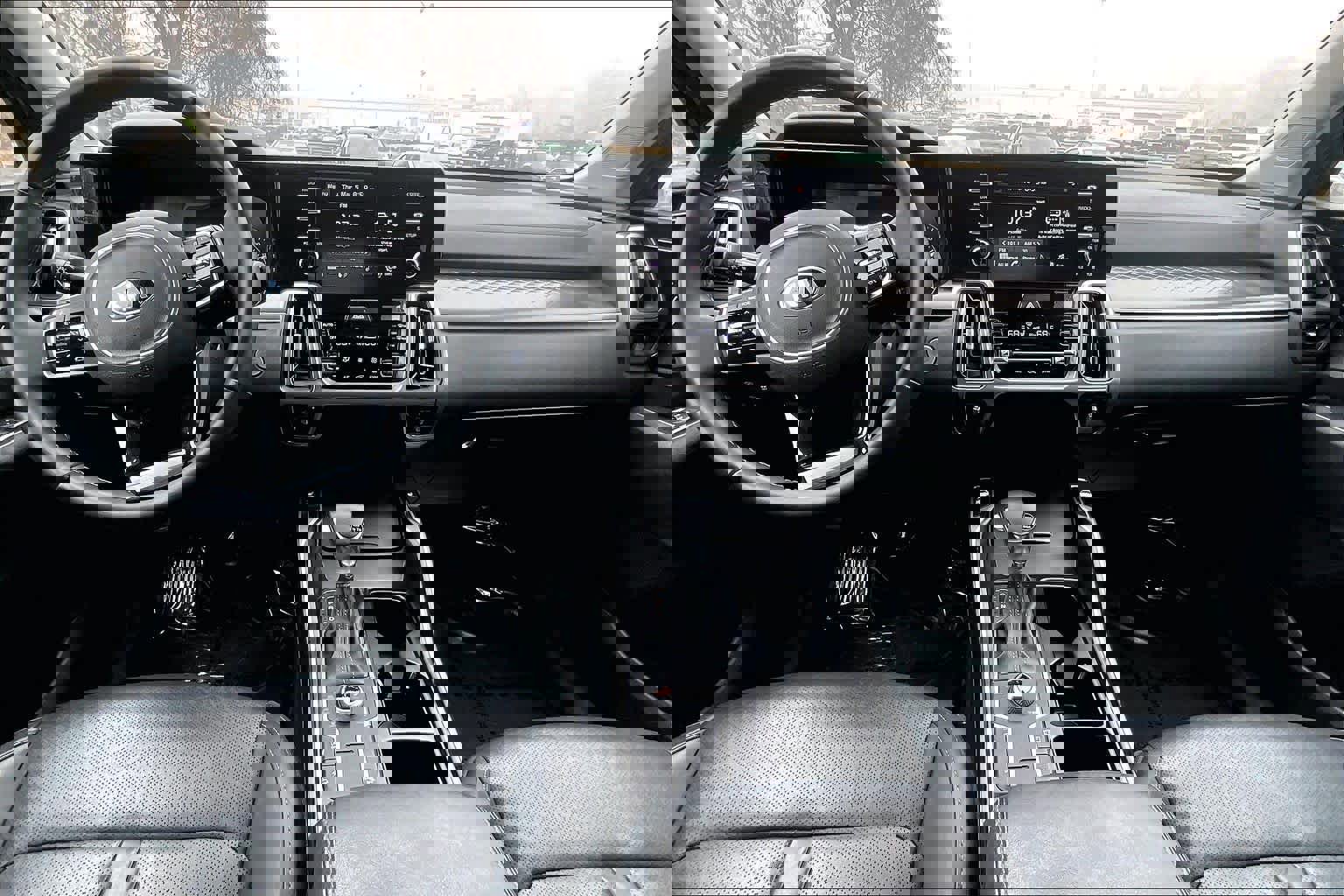 Used 2021 Kia Sorento S image 15