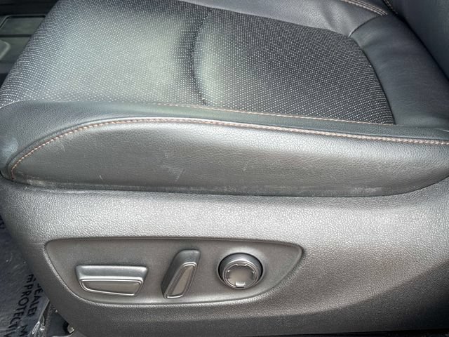 Used 2025 Toyota Sienna Platinum AWD/4WD image 30