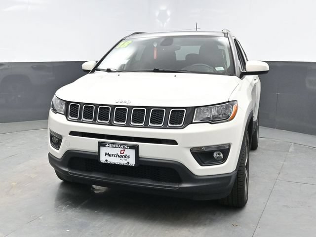 Used 2018 Jeep Compass Latitude w/ Popular Equipment Group AWD/4WD image 2