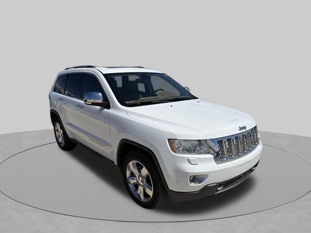 Used 2013 Jeep Grand Cherokee Overland Summit AWD/4WD image 2