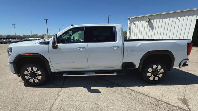 New 2026 GMC Sierra 2500 Denali w/ Denali Reserve Package AWD/4WD image 5