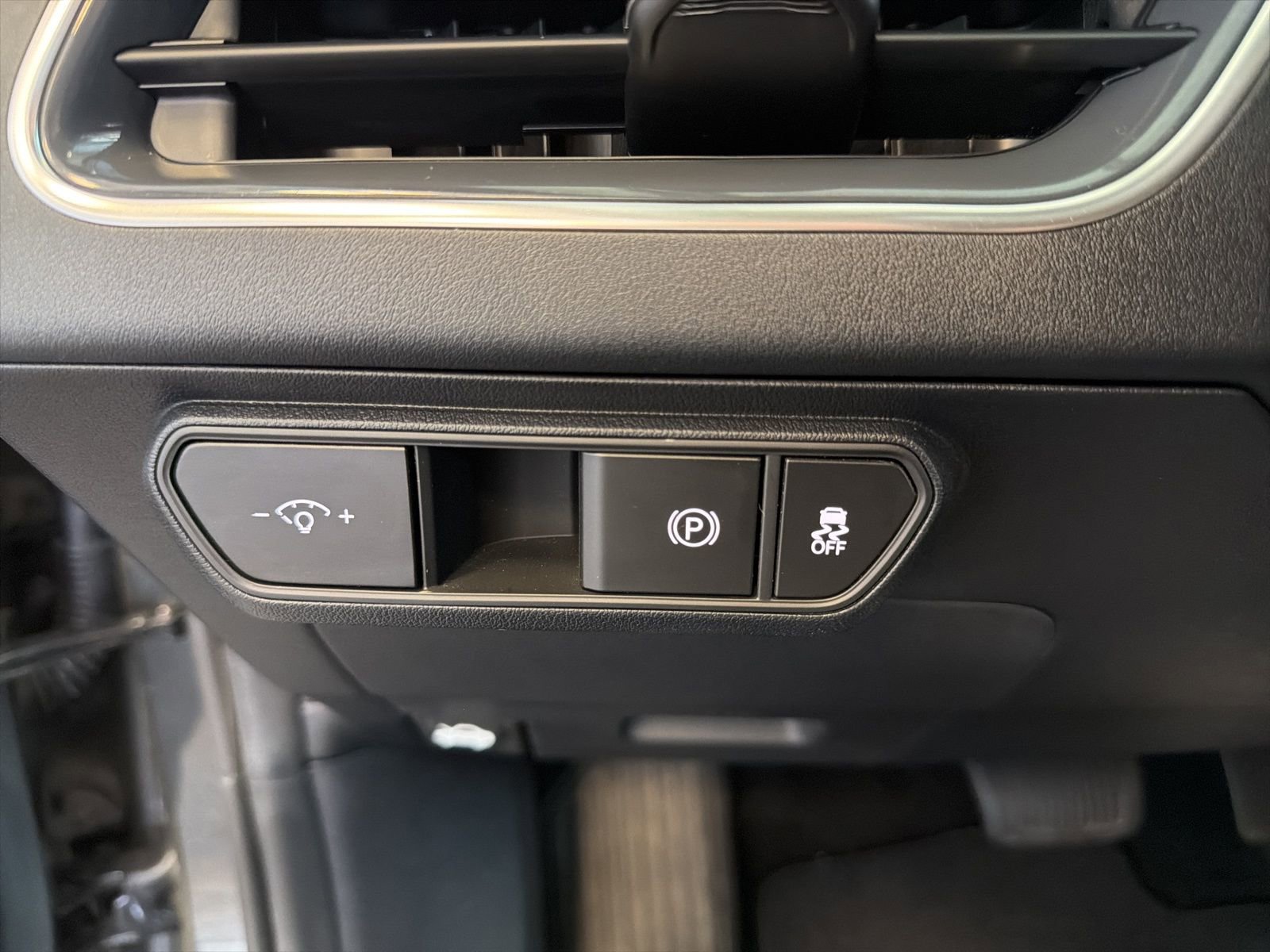 Used 2025 Kia K4 EX image 16