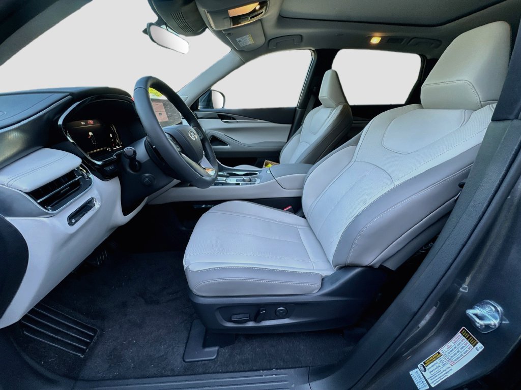 Used 2027 INFINITI QX60 Luxe w/ Cargo Package FWD image 23