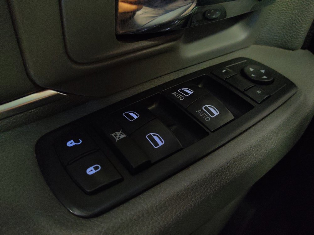 Used 2014 RAM 1500 Classic SLT RWD image 27