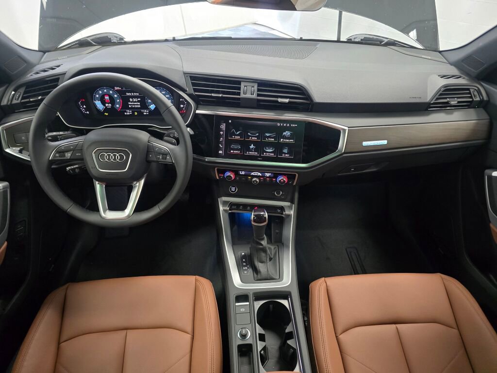 New 2025 Audi Q3 2.0T Premium Plus image 17