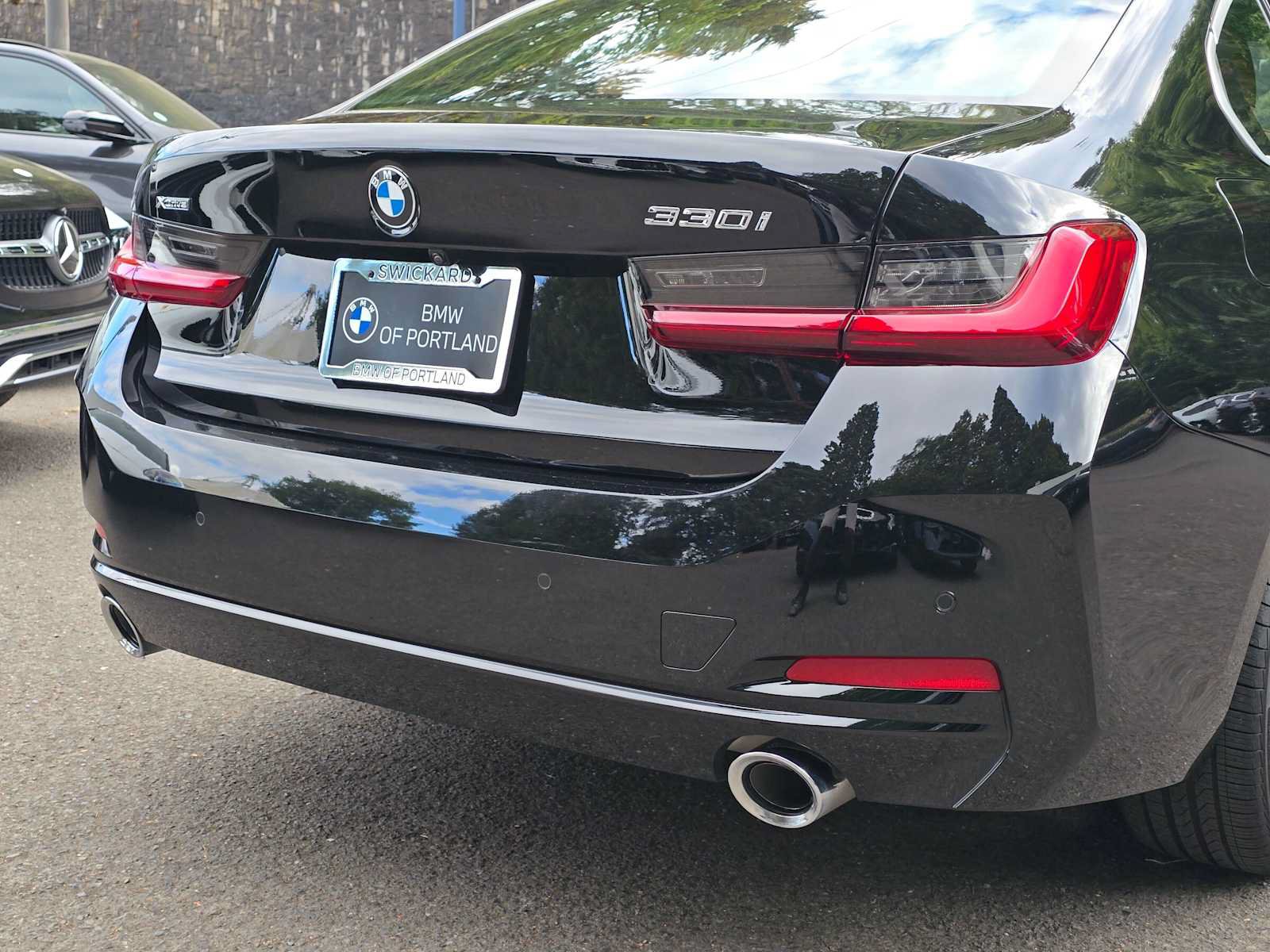 Used 2024 BMW 330i xDrive Sedan w/ Convenience Package AWD/4WD image 13