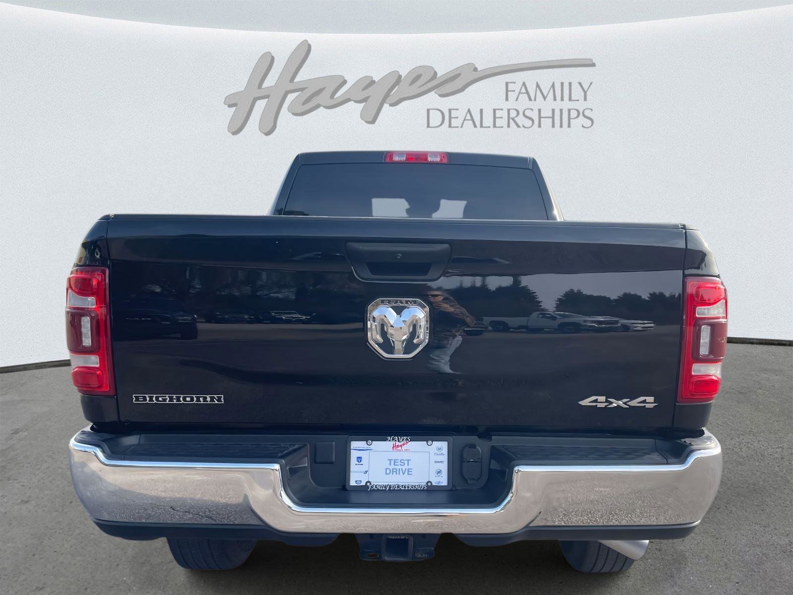 Used 2024 RAM 2500 Big Horn w/ Safety Group image 33