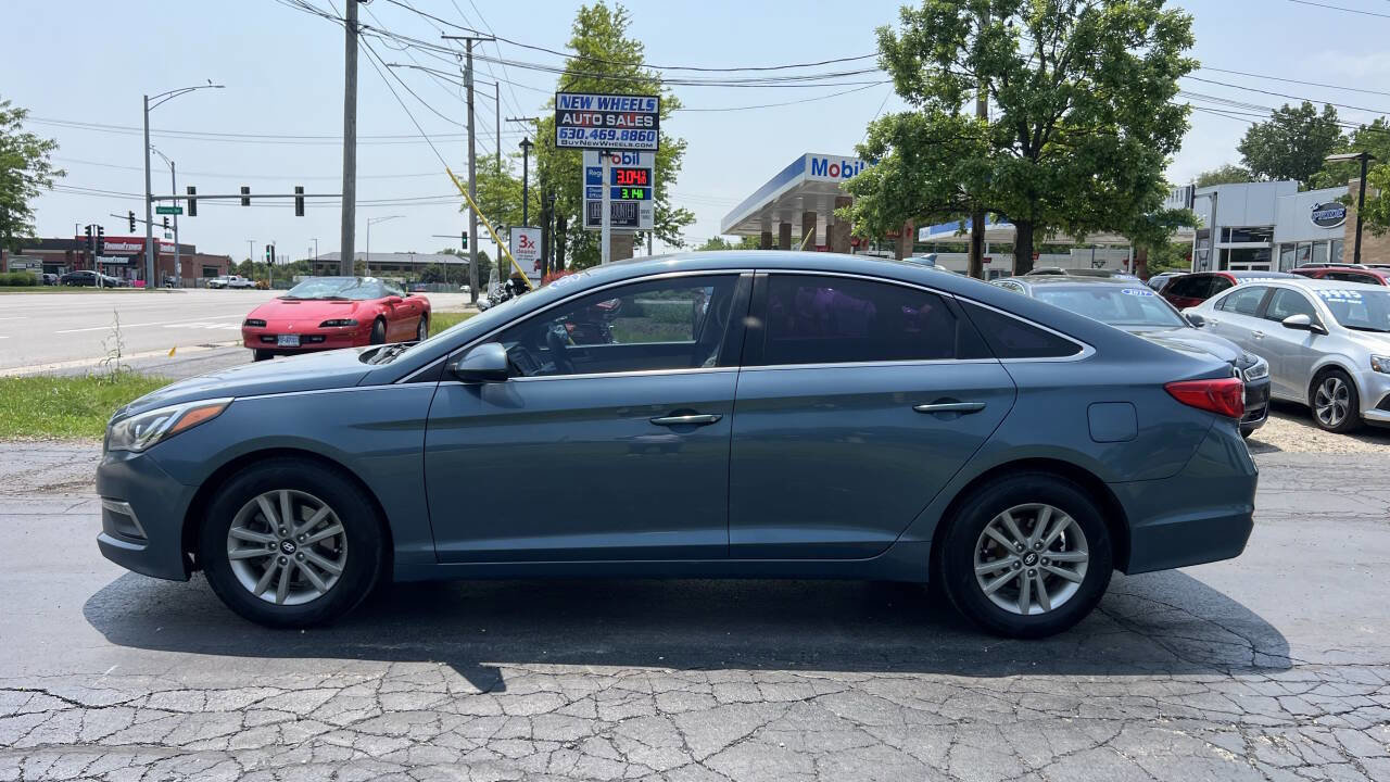 Used 2015 Hyundai Sonata SE FWD image 2