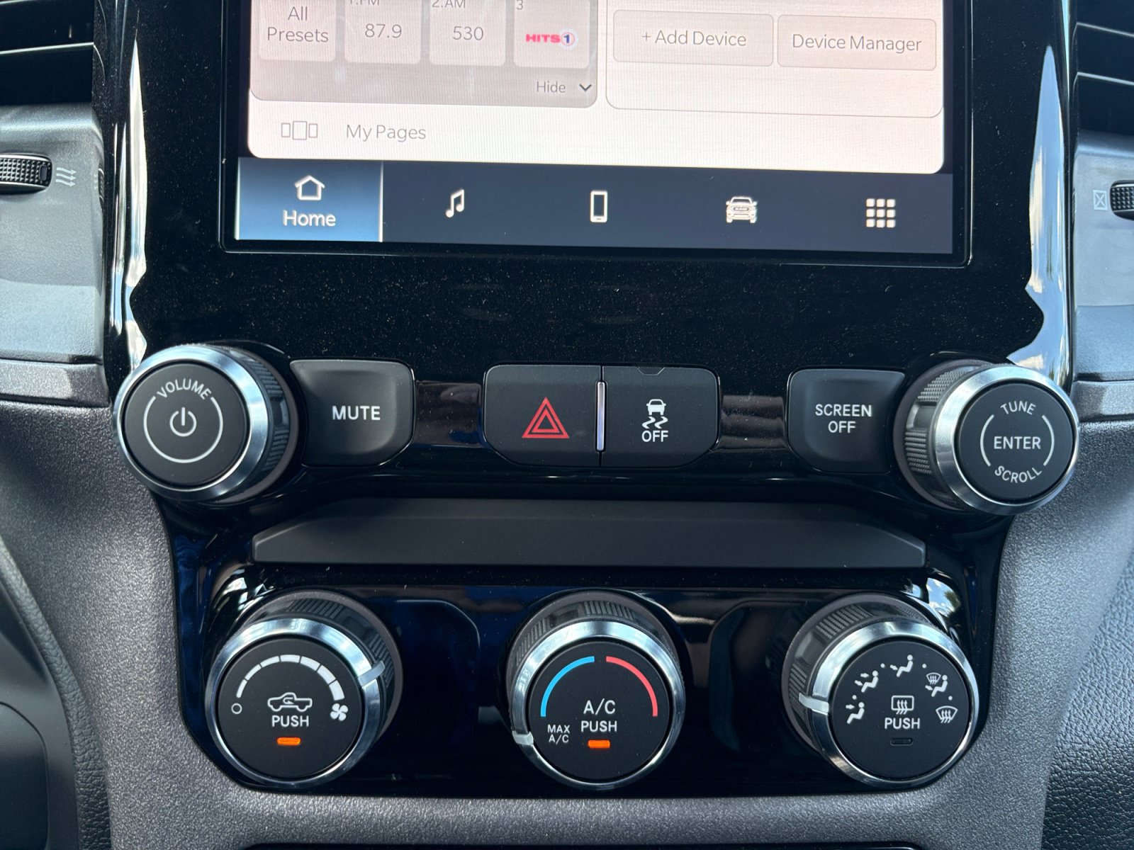 New 2026 RAM 3500 Tradesman AWD/4WD image 17