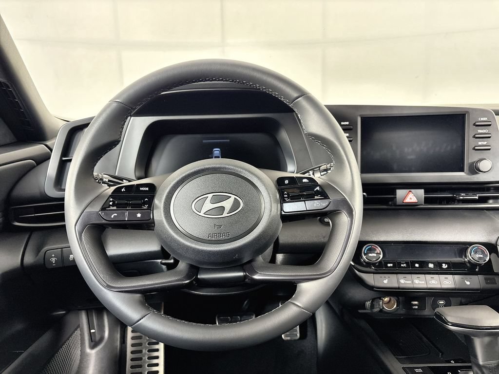 New 2026 Hyundai Elantra SEL Sport FWD image 11
