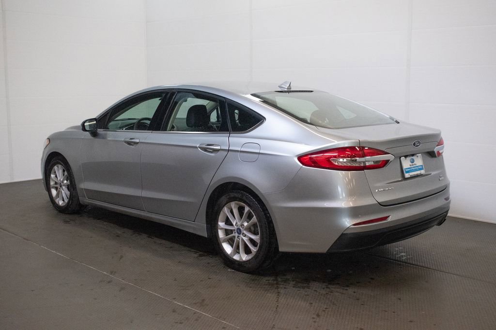 Used 2020 Ford Fusion SE FWD image 6