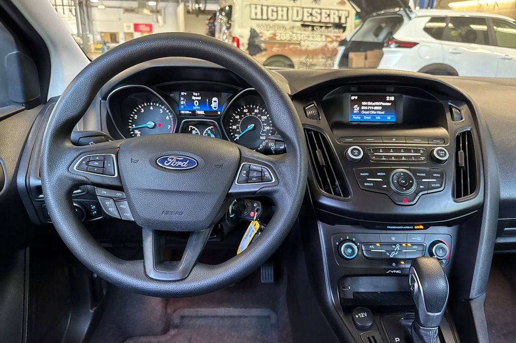 Used 2018 Ford Focus SE FWD image 14