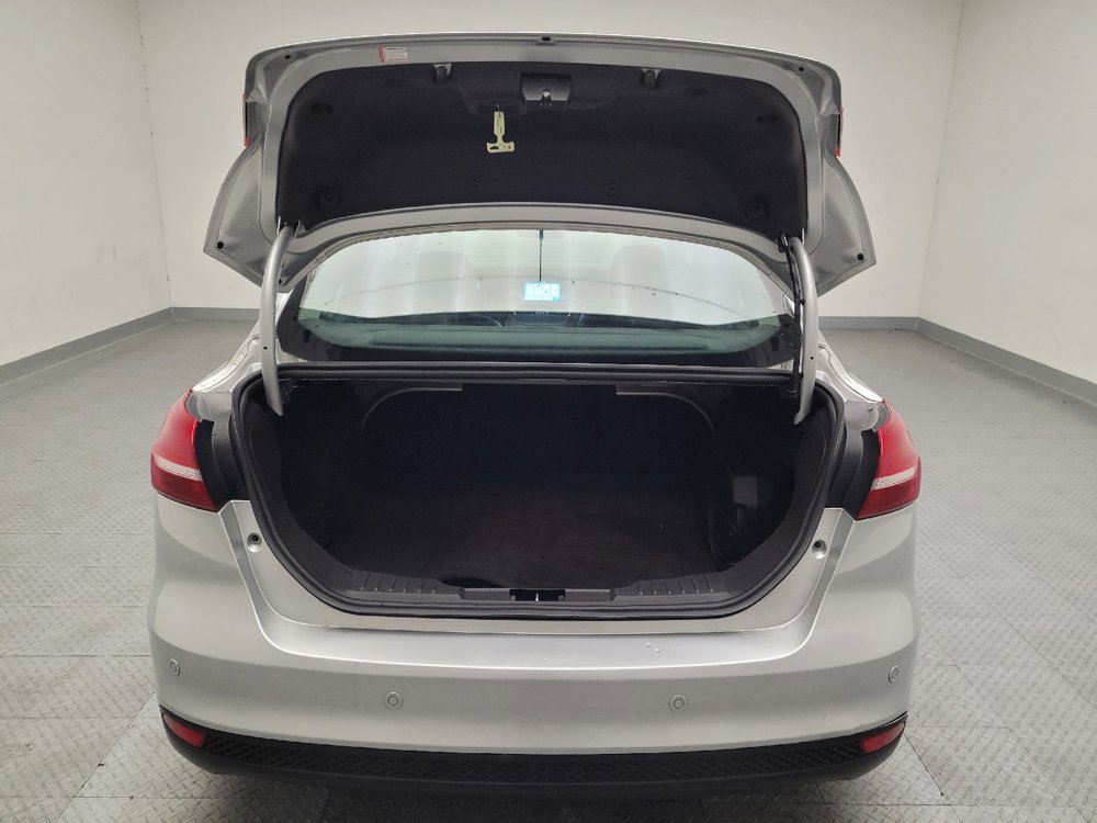 Used 2017 Ford Focus Titanium FWD image 29
