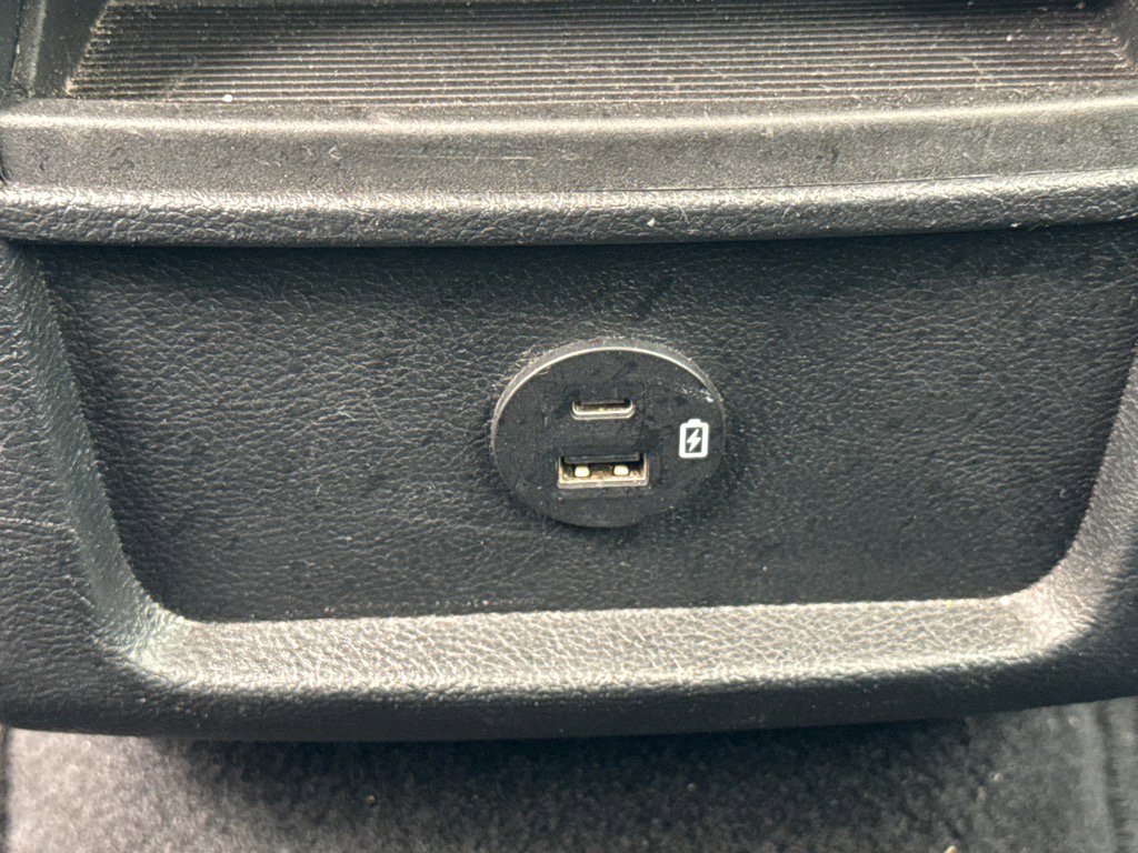 Used 2022 Ford Edge SEL image 10