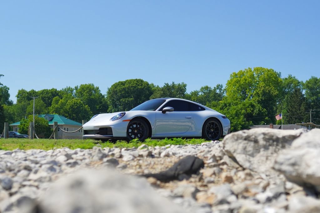 Used 2025 Porsche 911 Carrera T RWD image 7