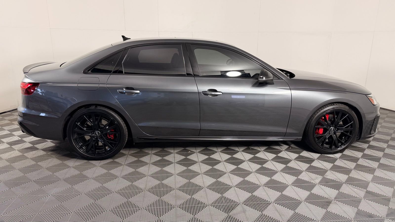 Used 2023 Audi S4 Premium Plus w/ Premium Plus Package image 7