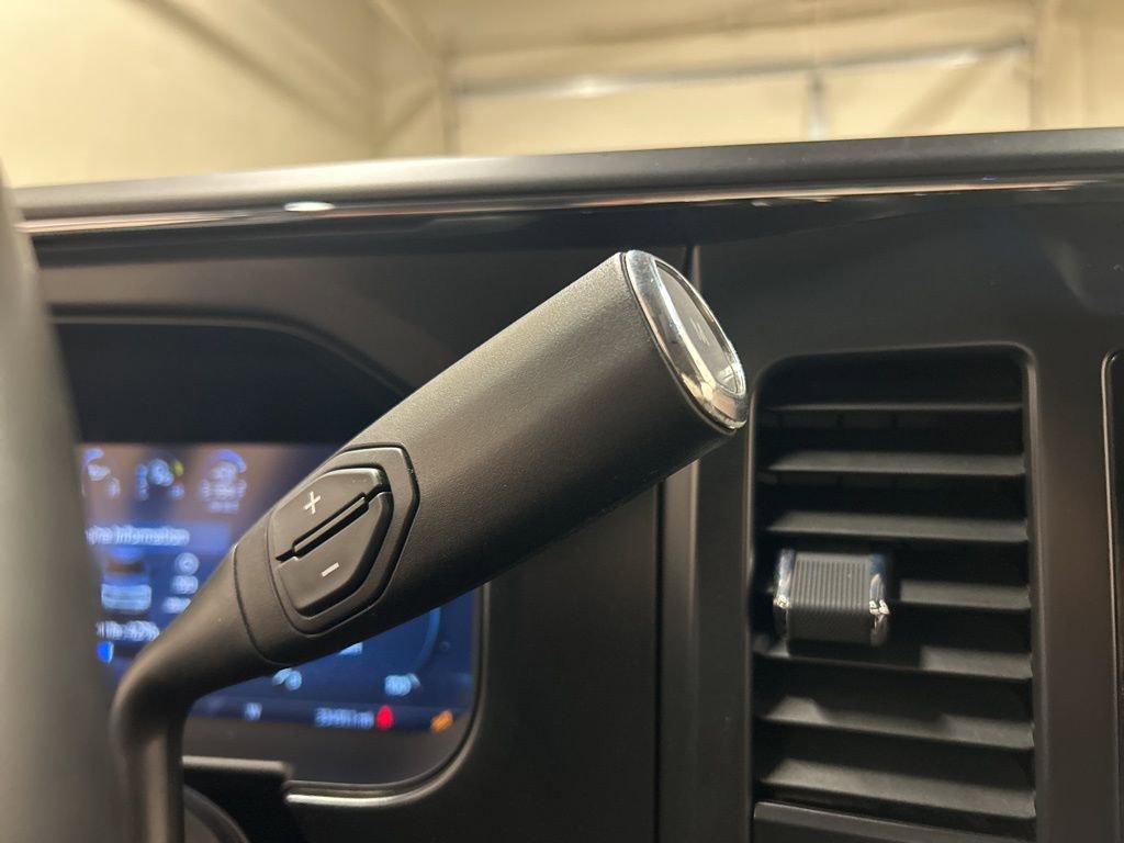 Used 2024 Ford F350 Lariat w/ Lariat Ultimate Package image 23