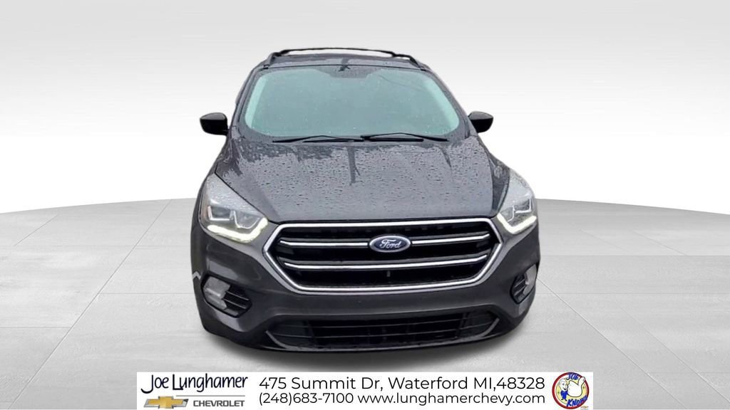 Used 2017 Ford Escape SE w/ SE Sport Appearance Package image 3