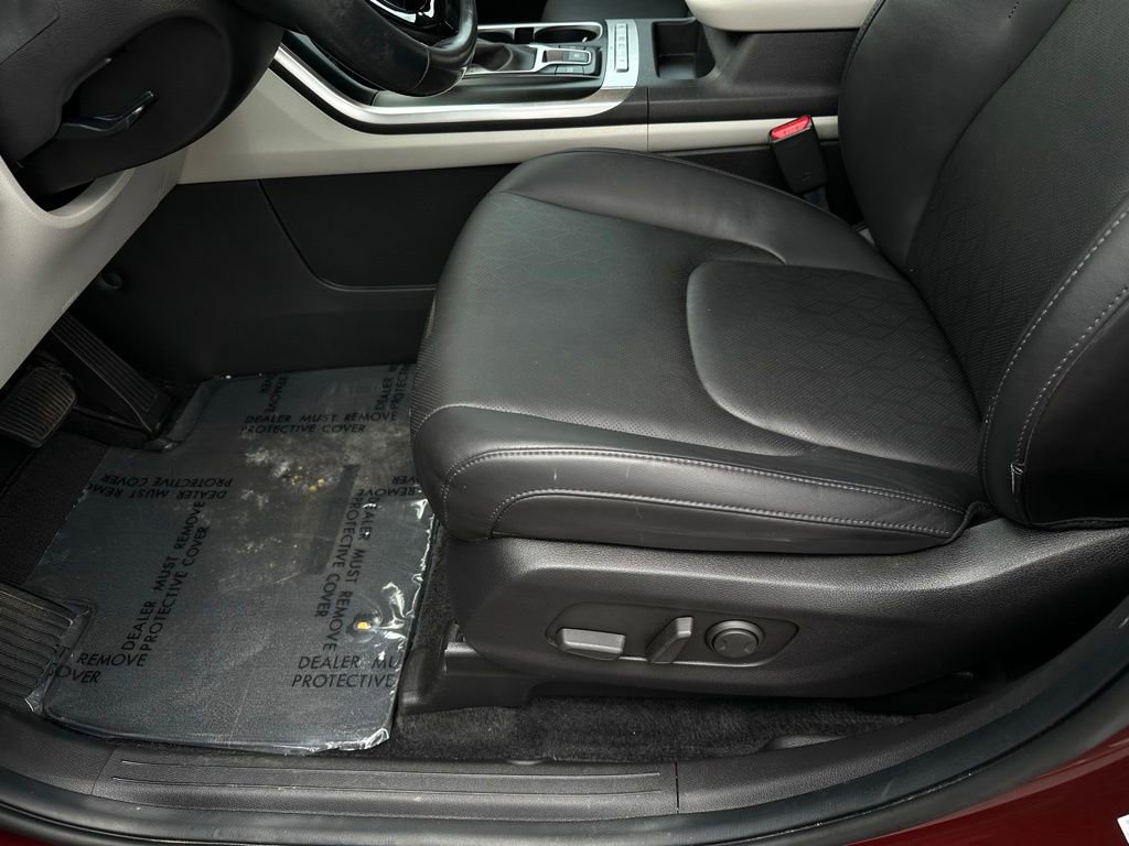 Used 2022 Kia Carnival LX FWD image 14