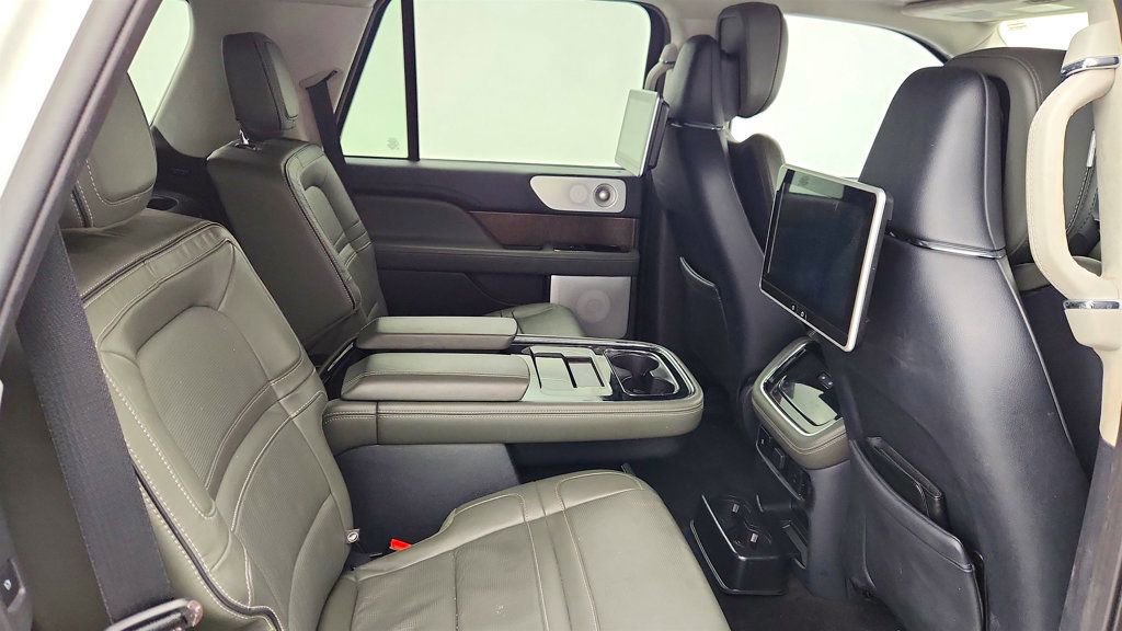 Used 2024 Lincoln Navigator Black Label AWD/4WD image 25