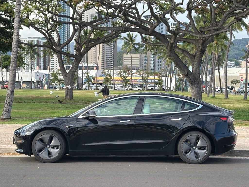 Used 2019 Tesla Model 3 Long Range AWD/4WD image 2