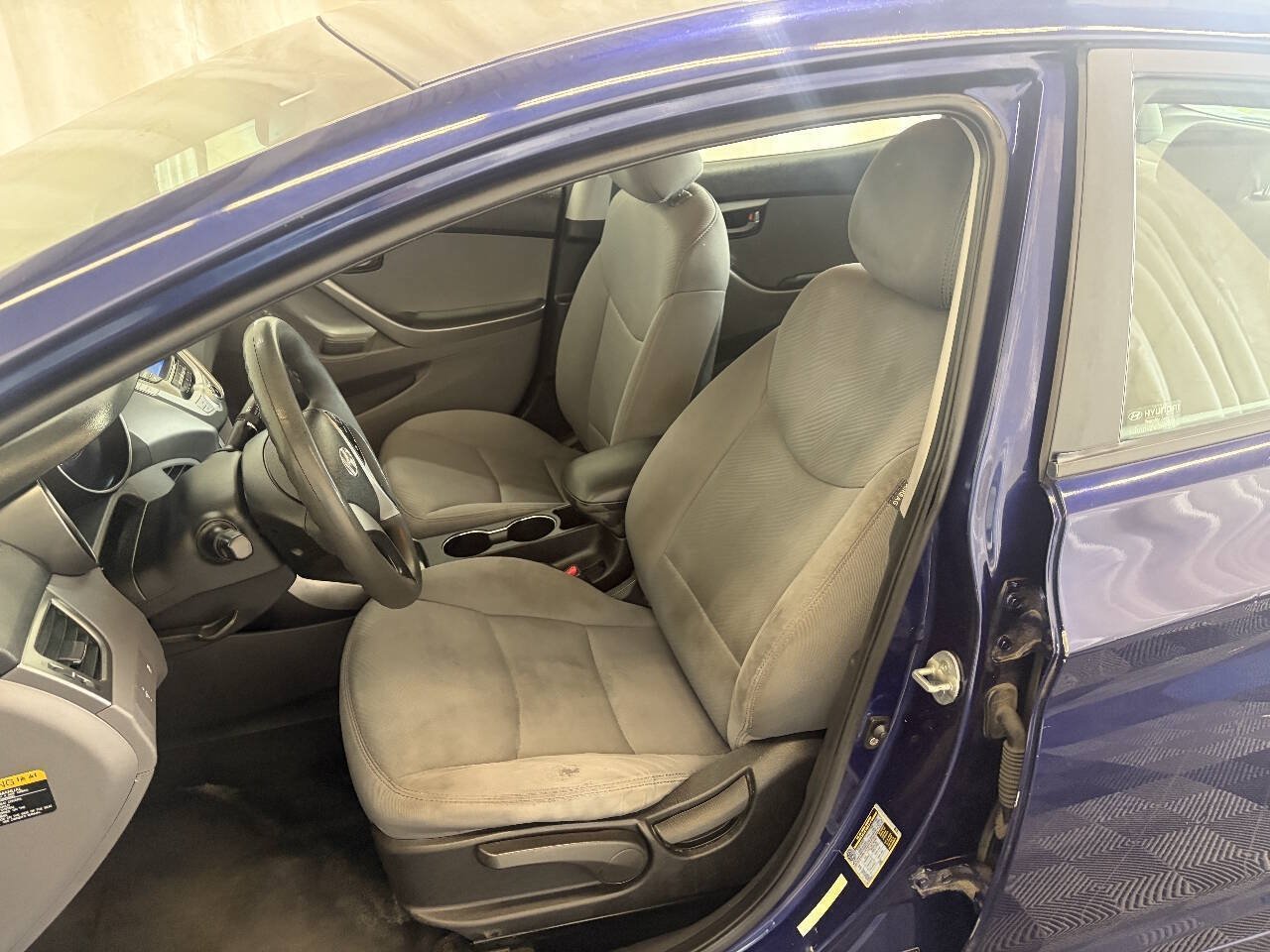 Used 2011 Hyundai Elantra GLS FWD image 18