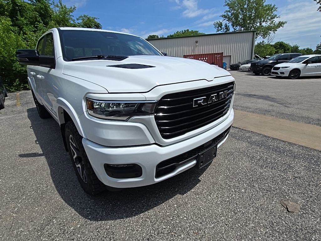 Used 2025 RAM 1500 Laramie AWD/4WD image 11