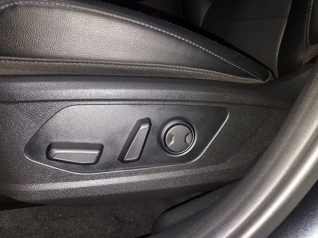 Used 2025 Kia Sportage SX image 18