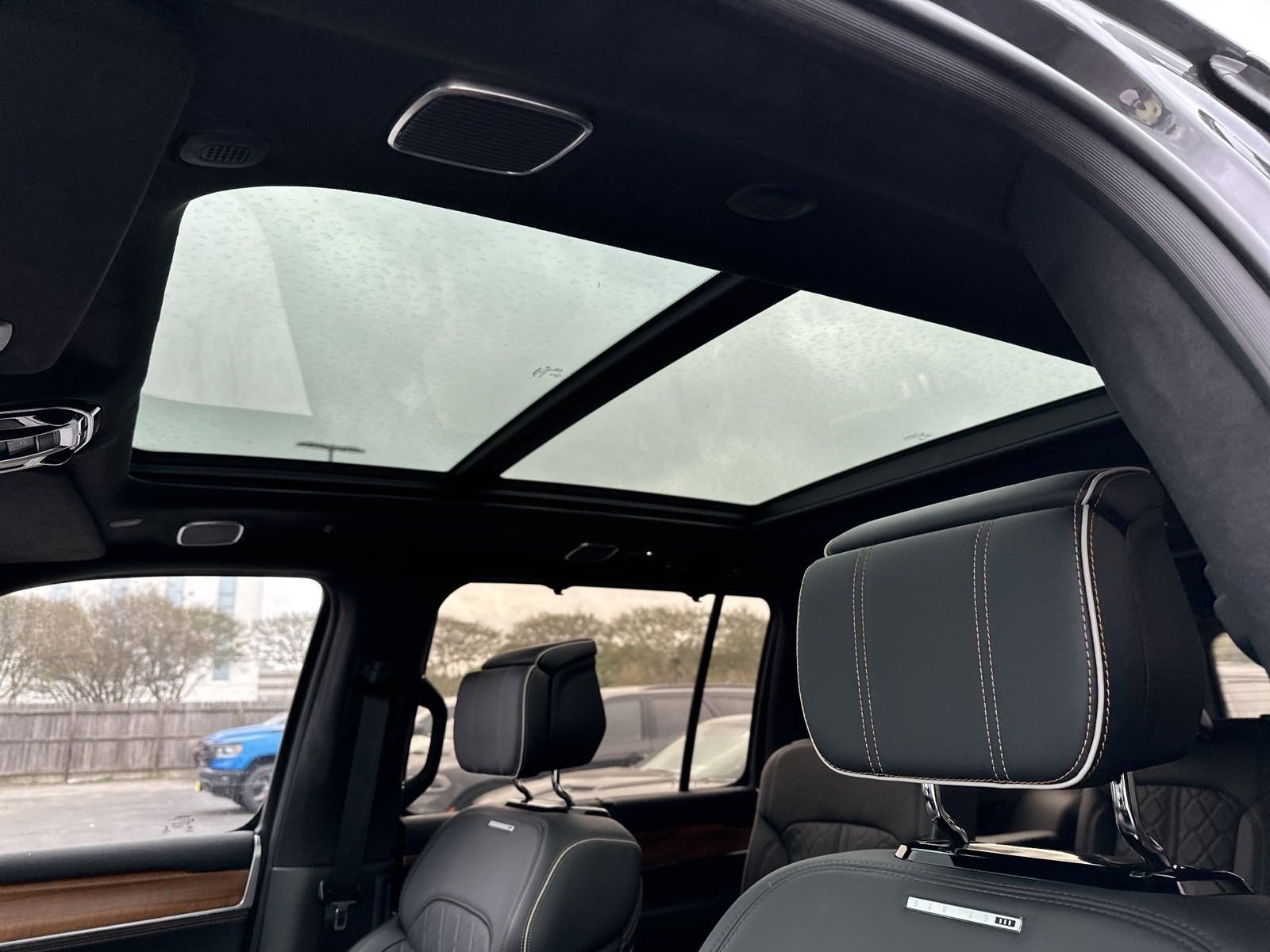 New 2023 Jeep Grand Wagoneer Series III image 19