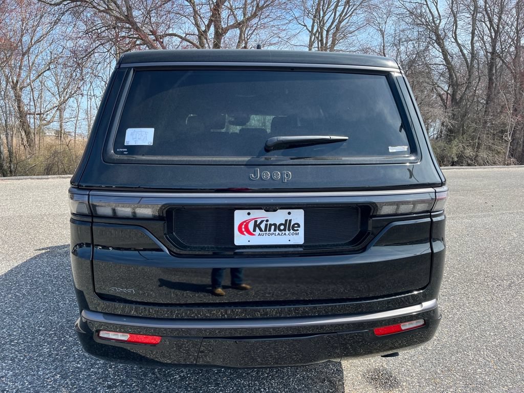 New 2026 Jeep Grand Wagoneer L Limited AWD/4WD image 21