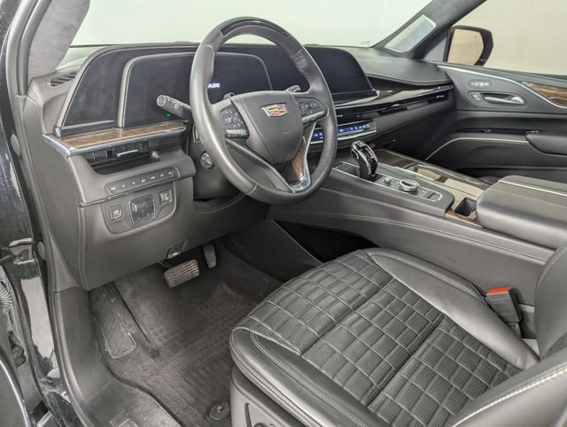 Used 2023 Cadillac Escalade Sport Platinum w/ LPO, ONYX Package AWD/4WD image 11