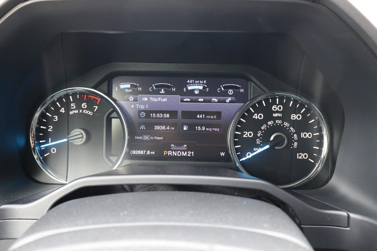 Used 2016 Ford F150 Platinum w/ Equipment Group 701A Luxury image 19