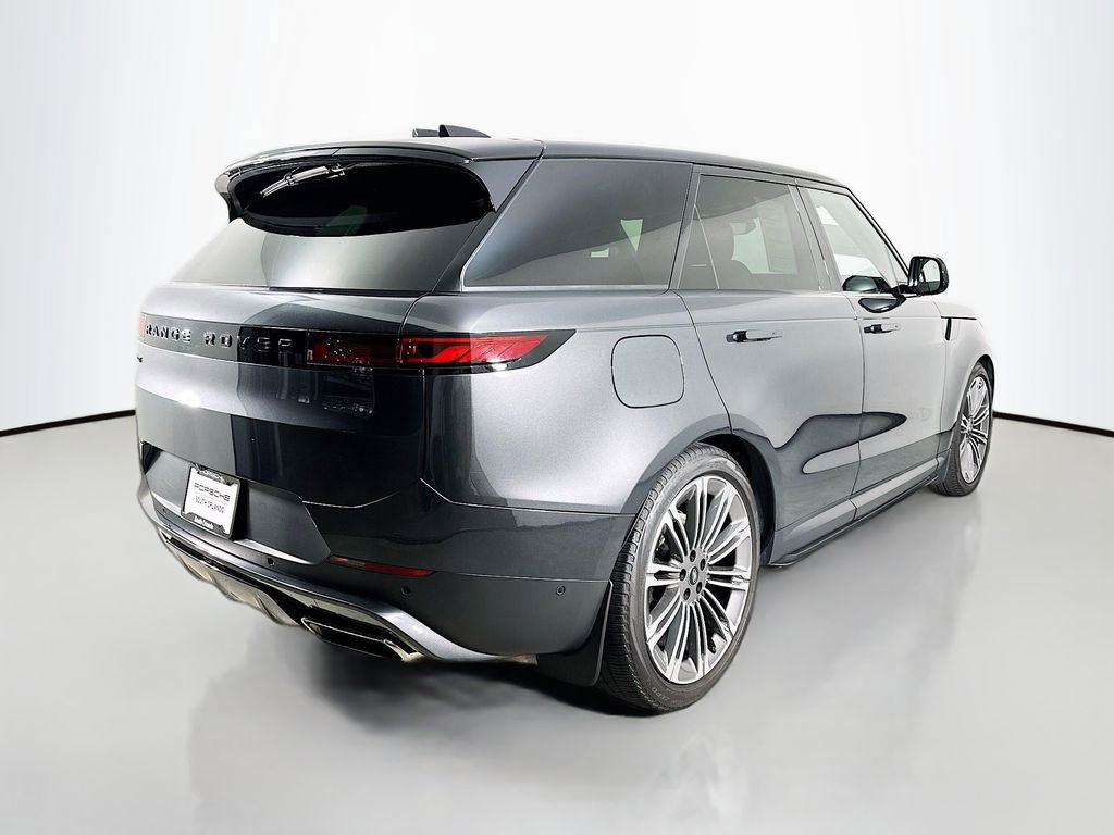 Used 2024 Land Rover Range Rover Sport SE image 9