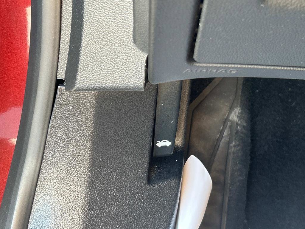 Used 2018 Buick Cascada Premium FWD image 19