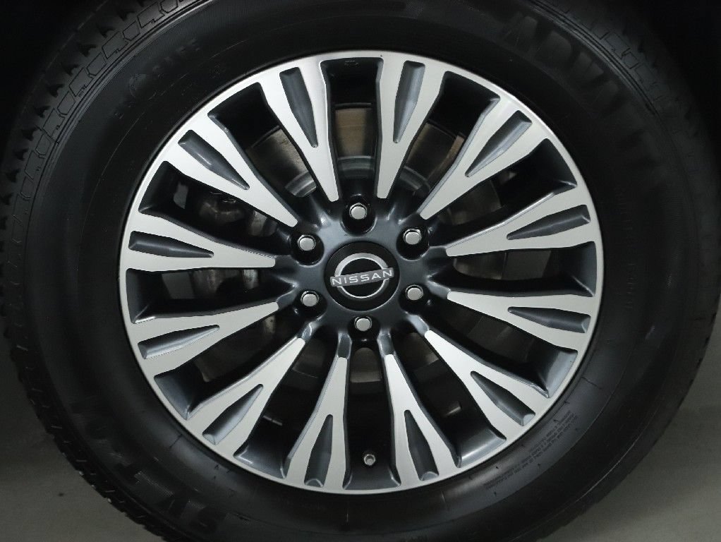 Used 2022 Nissan Armada SL w/ Midnight Edition Package RWD image 10