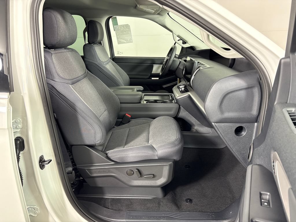 New 2027 Ford Expedition Active RWD image 5
