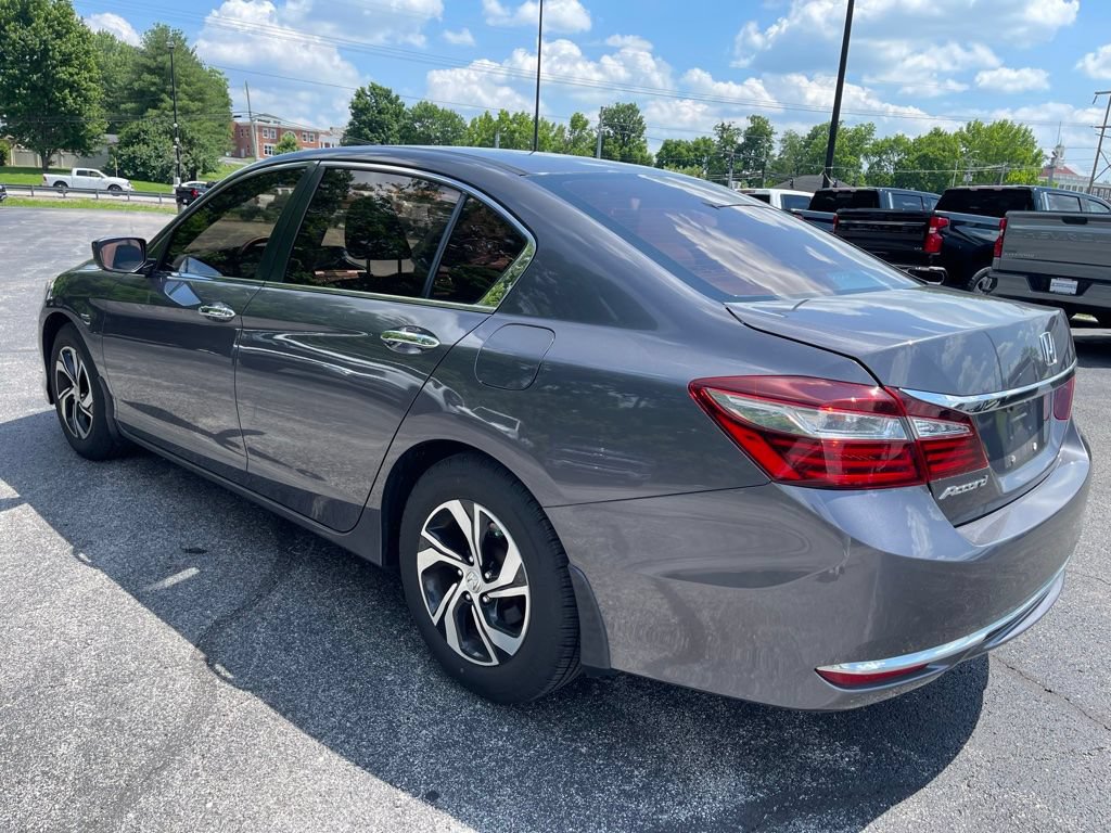 Used 2016 Honda Accord LX image 4