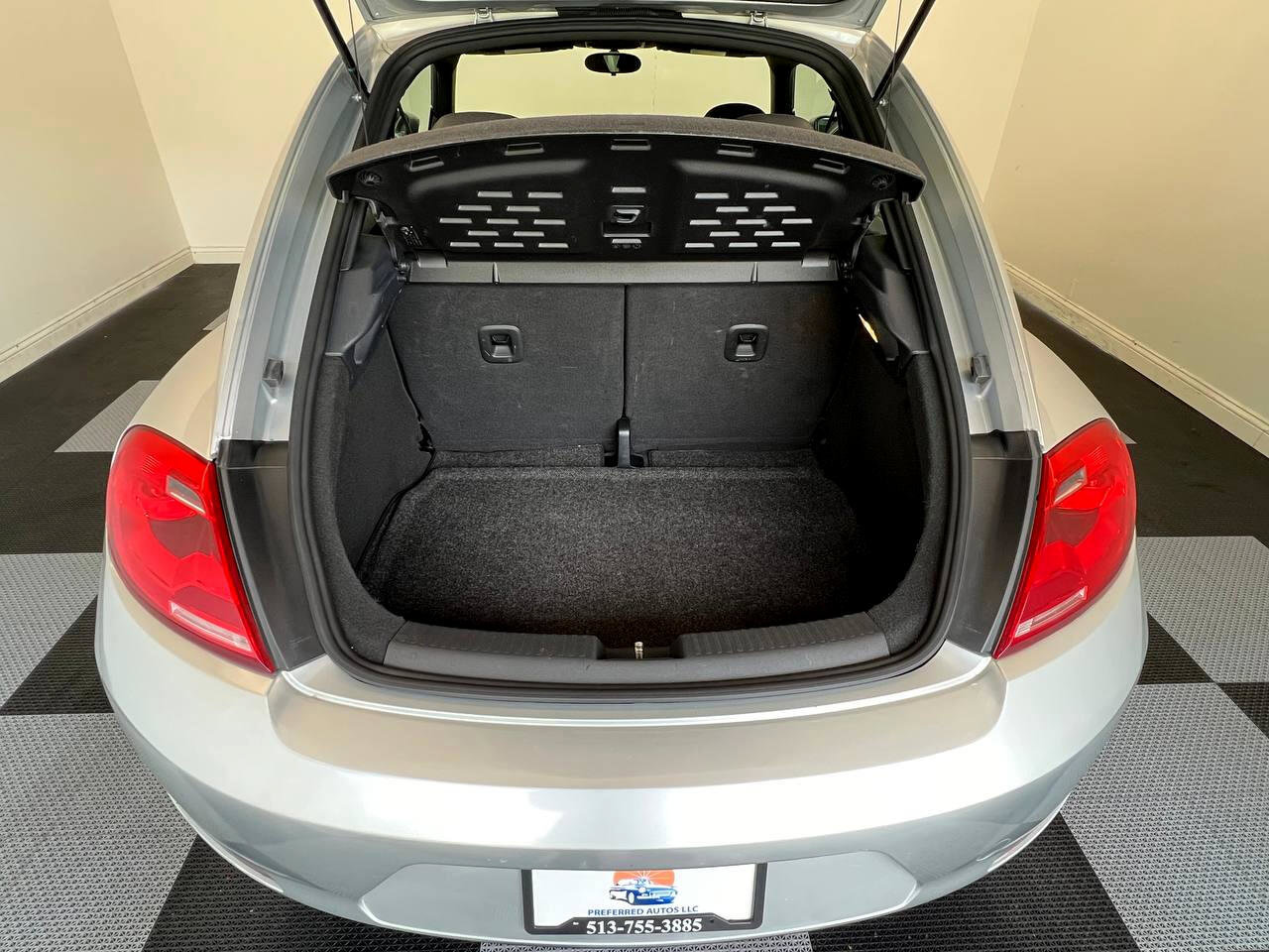 Used 2013 Volkswagen Beetle 2.5 image 24