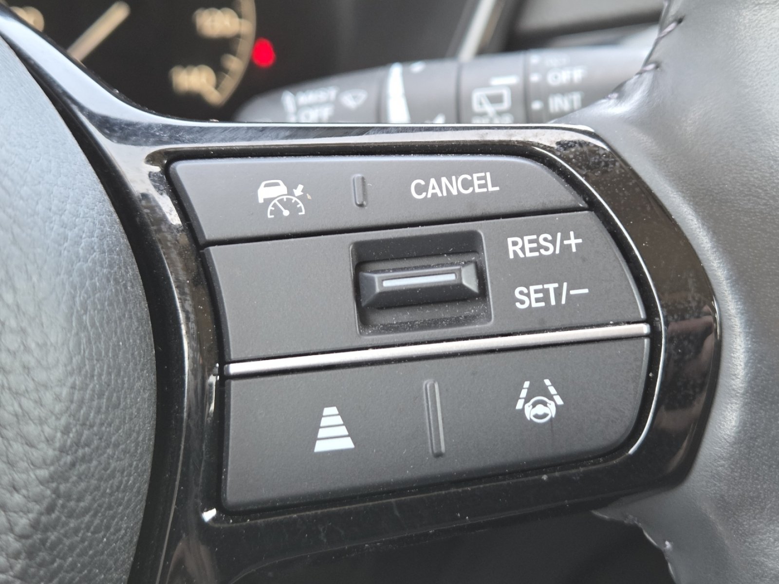 Used 2024 Honda CR-V EX-L image 9