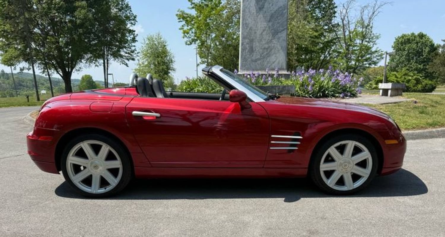 Used 2005 Chrysler Crossfire Limited RWD image 6
