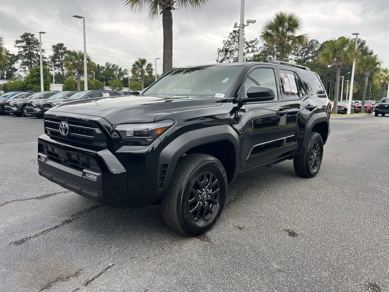 Used 2025 Toyota 4Runner SR5 AWD/4WD image 5