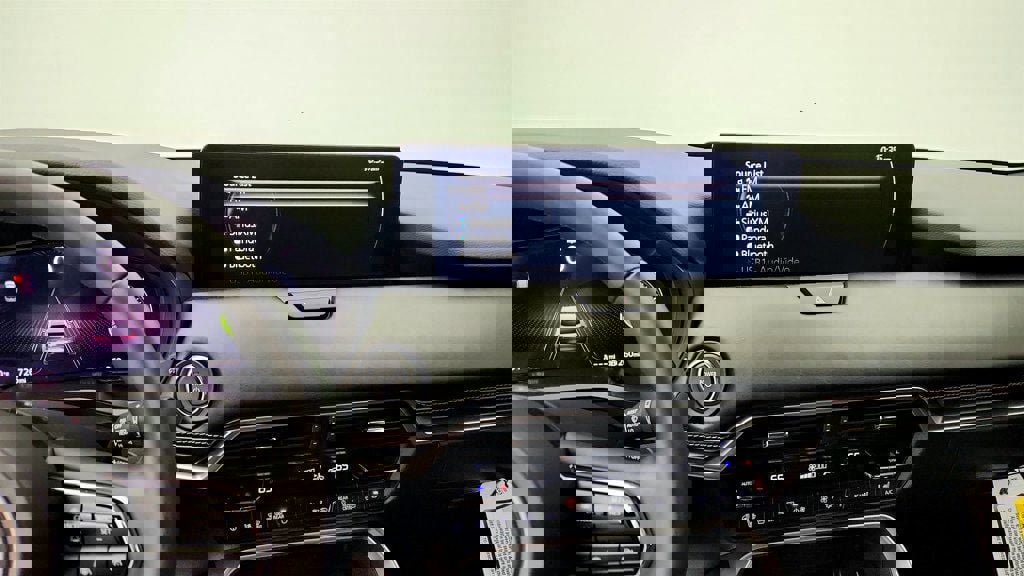 Used 2025 MAZDA CX-90 Plug-In Hybrid w/ Premium Plus image 18