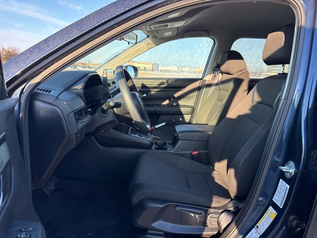 Used 2025 Honda CR-V LX image 13
