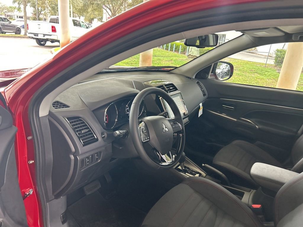 New 2025 Mitsubishi Outlander Sport SE image 6