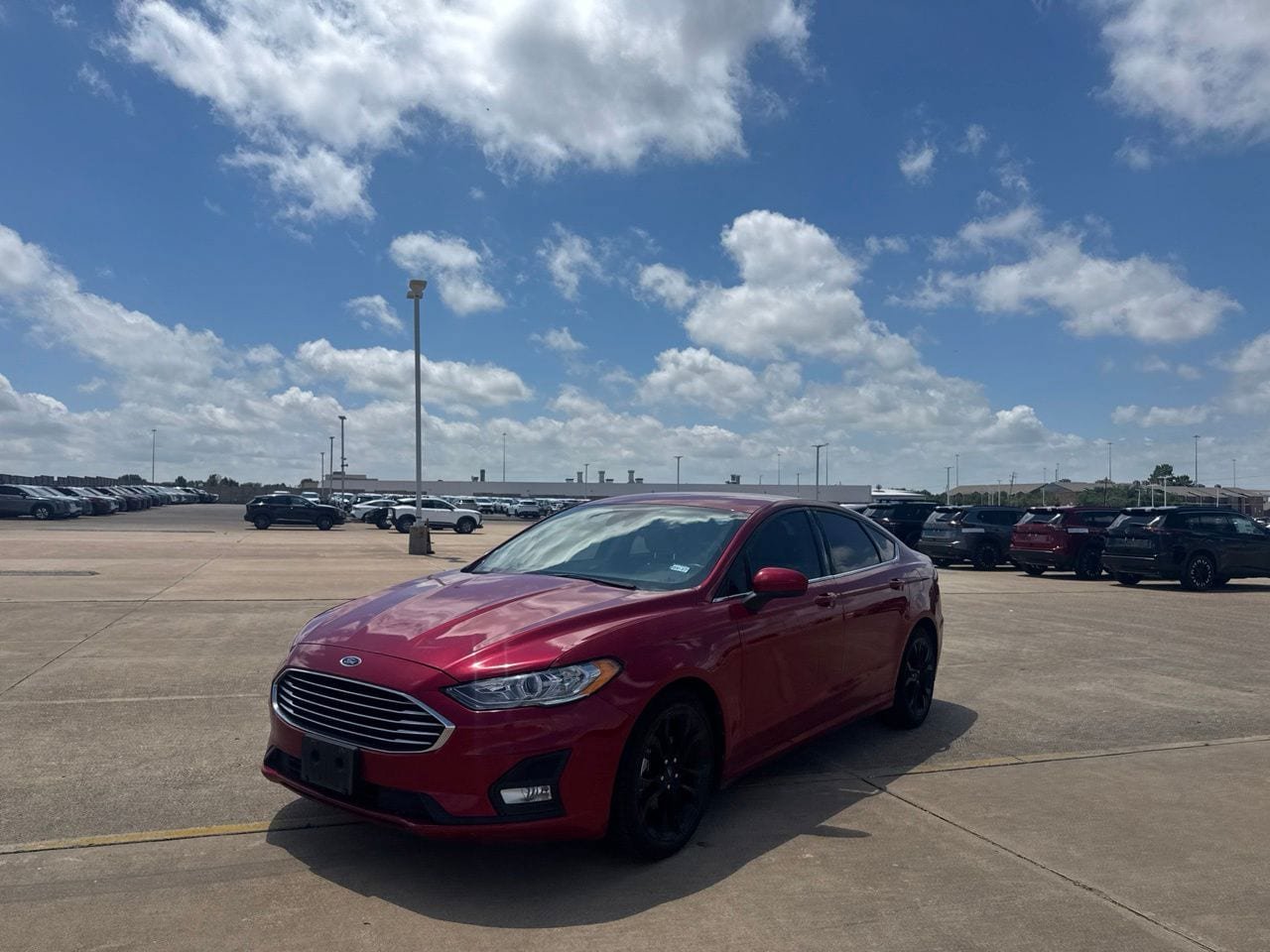Used 2020 Ford Fusion SE w/ Equipment Group 151A FWD image 8