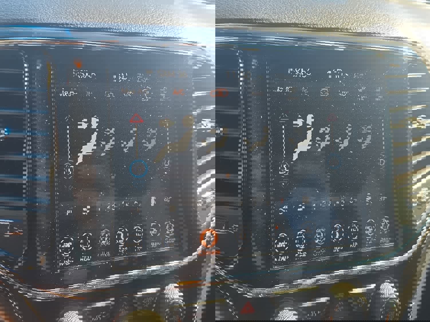 Used 2020 Jeep Grand Cherokee Laredo w/ 18" Wheel & 8.4" Radio Group image 26