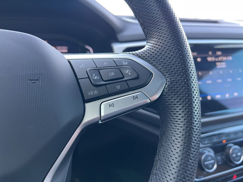 Used 2023 Volkswagen Atlas Cross Sport SEL Premium R-Line image 34