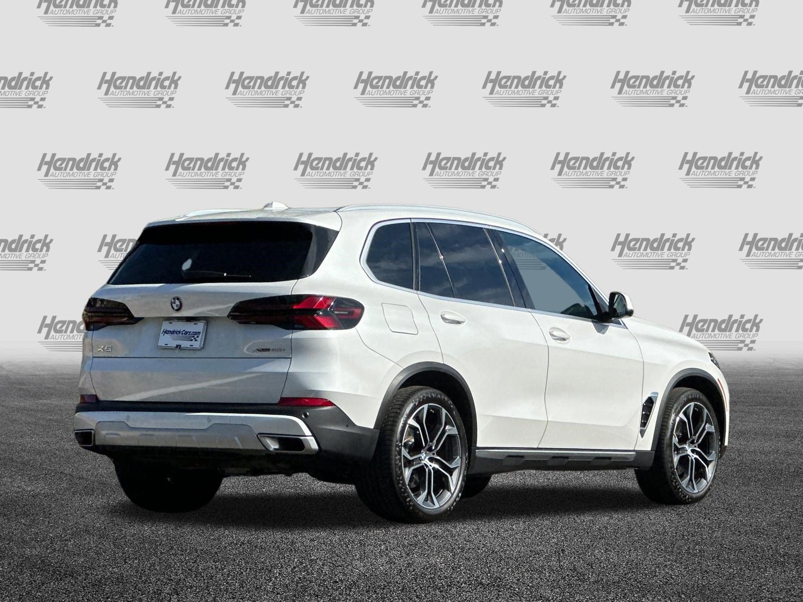 Used 2026 BMW X5 xDrive40i AWD/4WD image 5