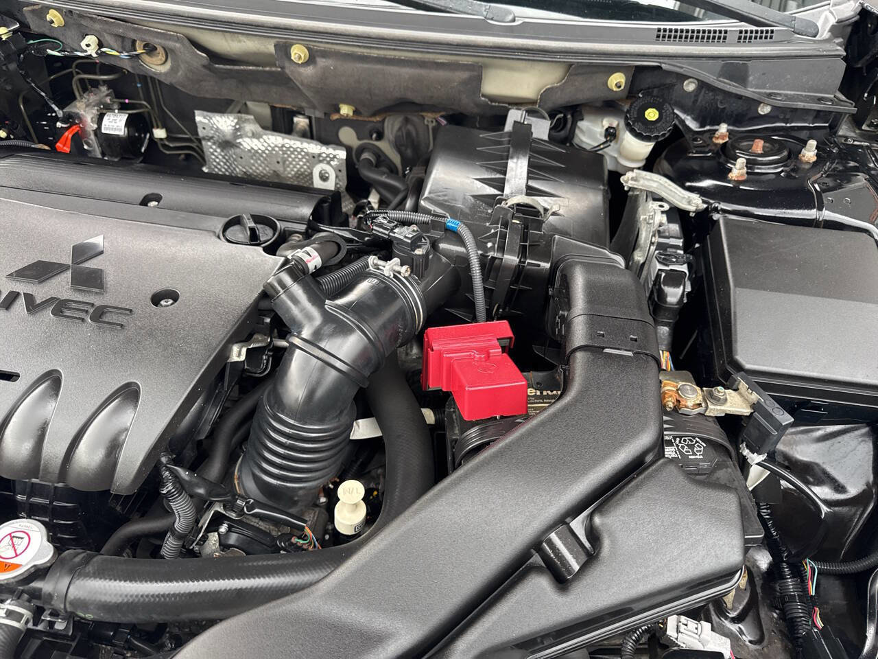 Used 2017 Mitsubishi Lancer LE FWD image 12